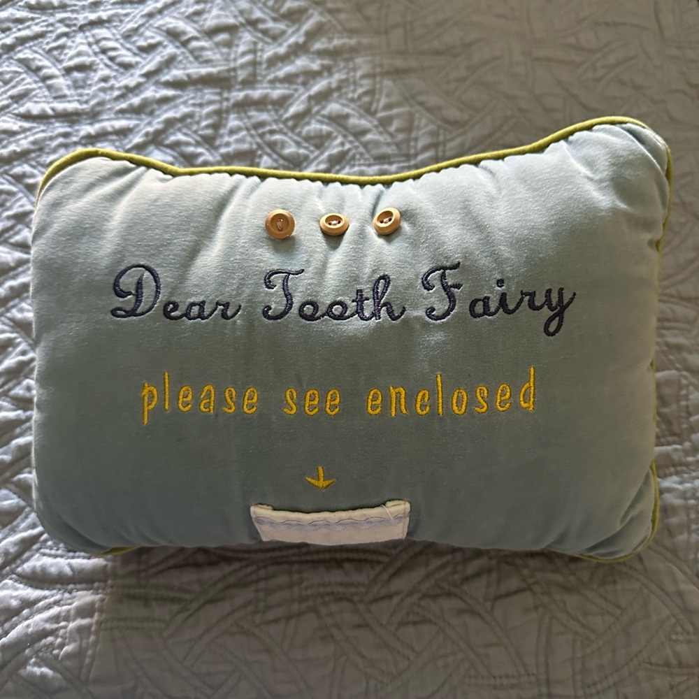 Kid’s tooth 🦷 fairy 🧚‍♂️ pillow